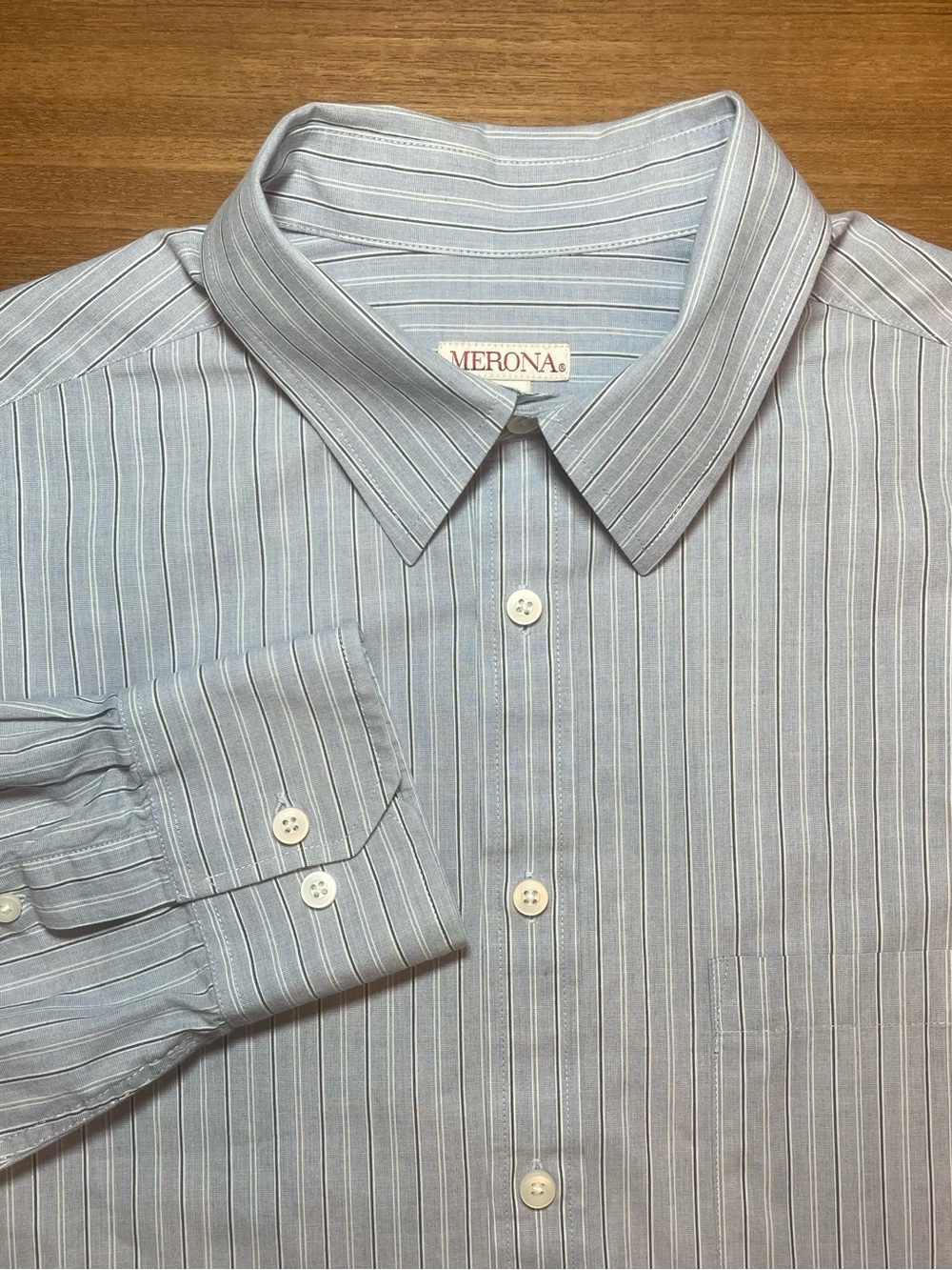 Merona Men’s Dress Shirt Light Blue Pinstripe Button Down Long Sleeve Medium